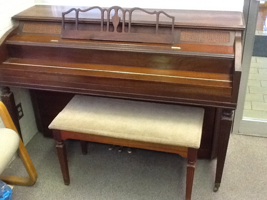 Story and Clark Spinet Image 2