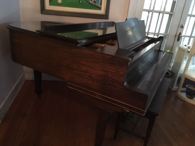 Baby Grand piano very high quality overal construction by Peek Son Image 2