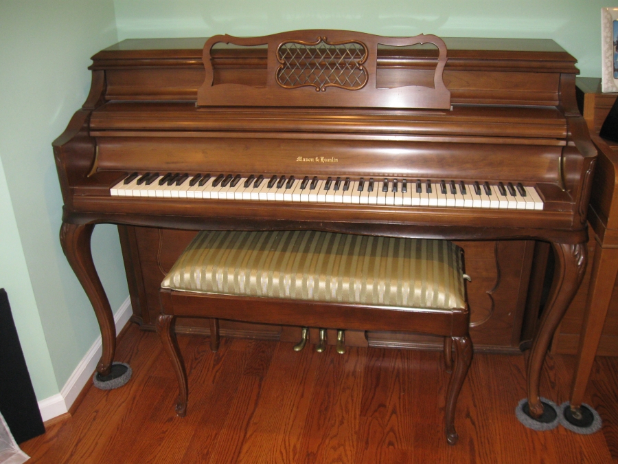 Mason and Hamlin UPRIGHT CONSOLE PIANO with matching padded bench BEST OFFER Image 2