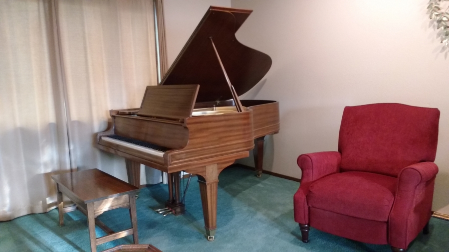 Baldwin Grand Piano Image 1